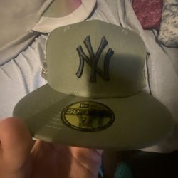 fitted hat