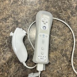 Wii Motion Plus Co Troller With Nunchuck