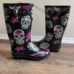 Women’s Black Rubber Boots W/ Sugar Skulls. Sz 6. Brand New