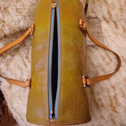 LUXURY  LOUIS VUITTON BEDFORD Baby Green Venus leather handbag!!! Very beautiful authentic louis vuitton bag! !!