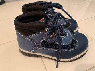 Toddler shoes size 7