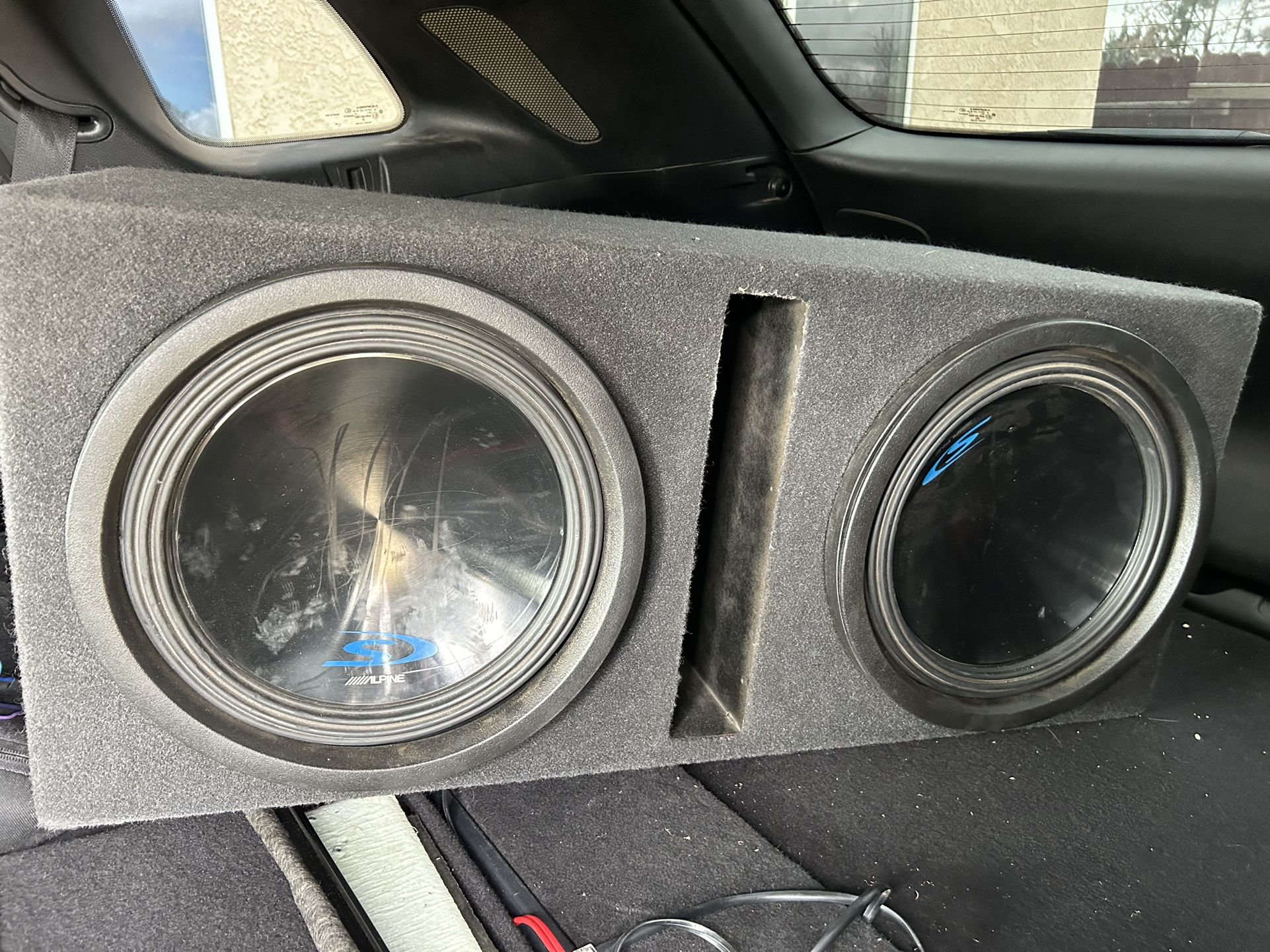 12” Alpine Type S With Amp 