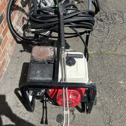 Industrial pressure washwe 3200 wirh Homda Engine no trades pick up in Tacoma 