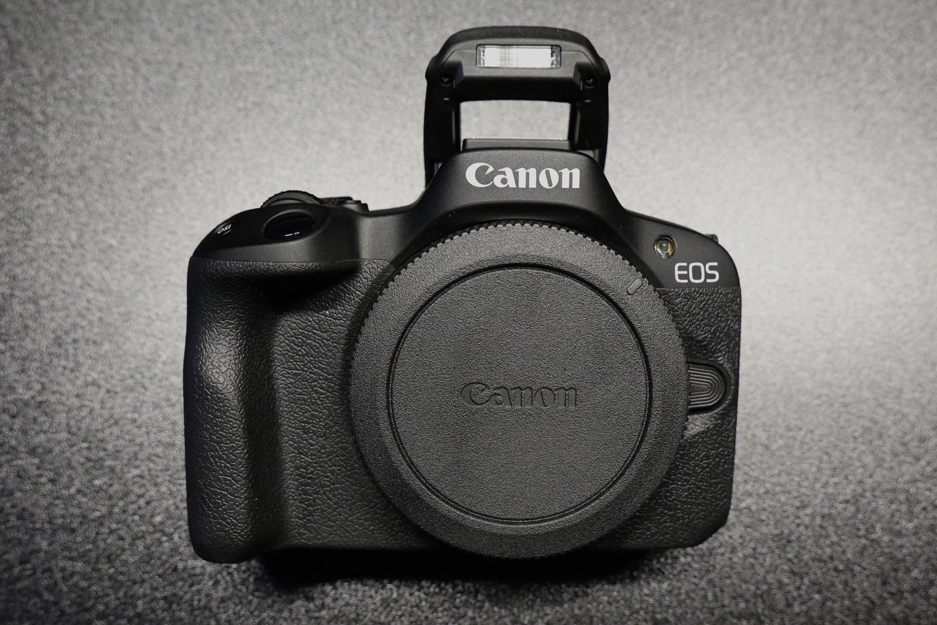 Canon R50 with RF-S 18-150mm Lens