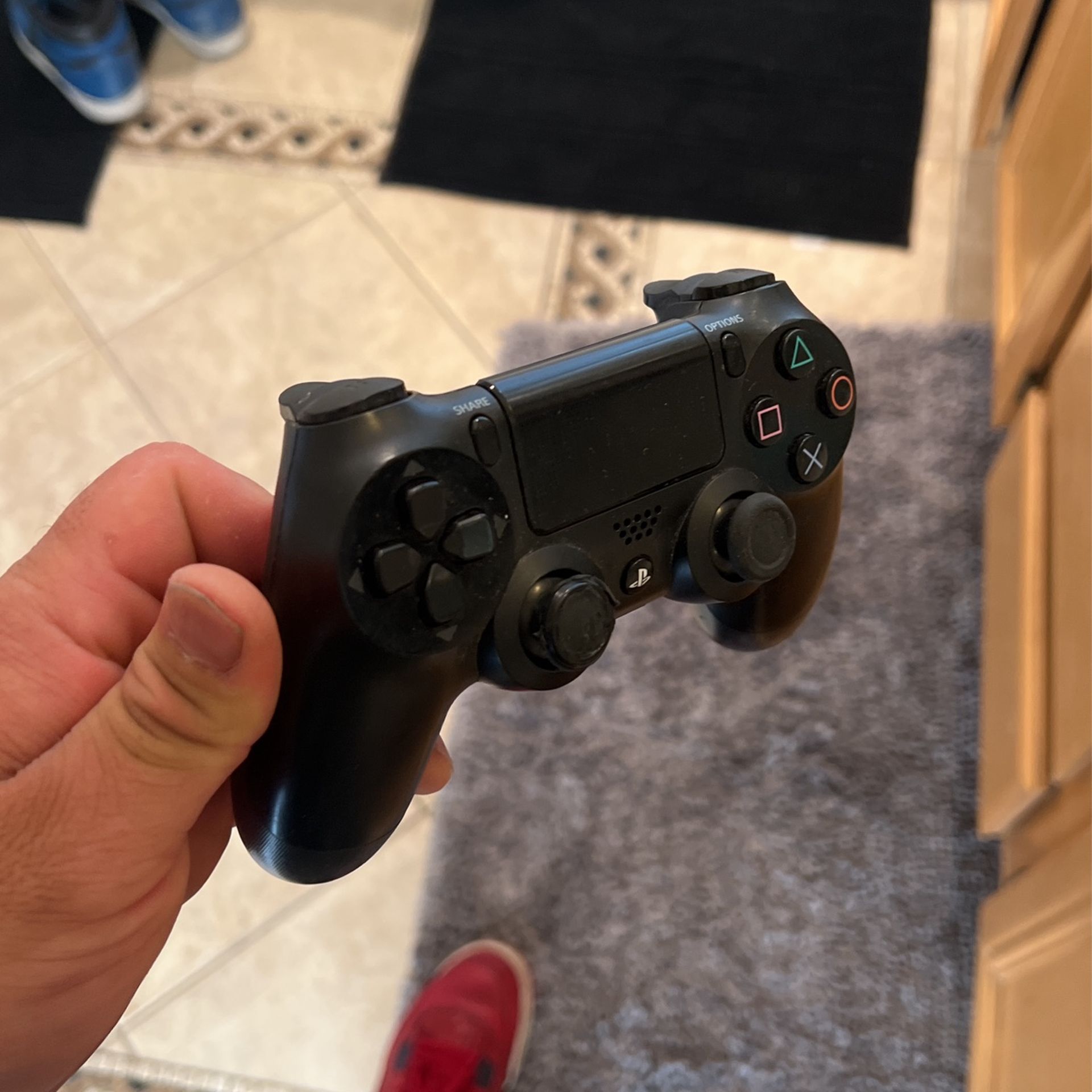 PS4 Controller