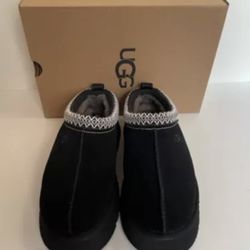 UGGs - Women’s 🌹