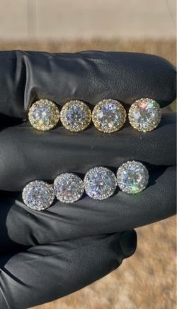 VVS1 Moissanite Round Halo Earrings