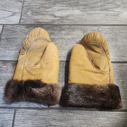 Handmade leather/fur cuff mittens gloves
