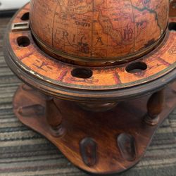  vintage Old World globe pipe stand and humidor,$0 Pick Up