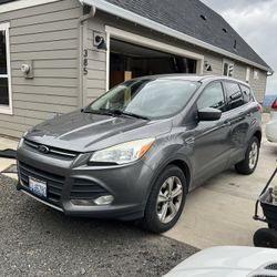 2013 Ford Escape Eco boost 4wd