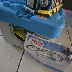 Thomas The Train Set With 2 Trains 
