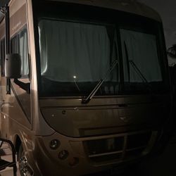 2005 Fleetwood Southwind 32 foot
