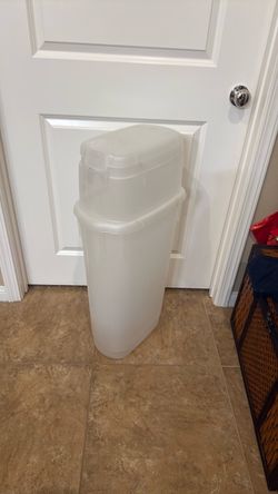 Rubbermaid wrap and craft