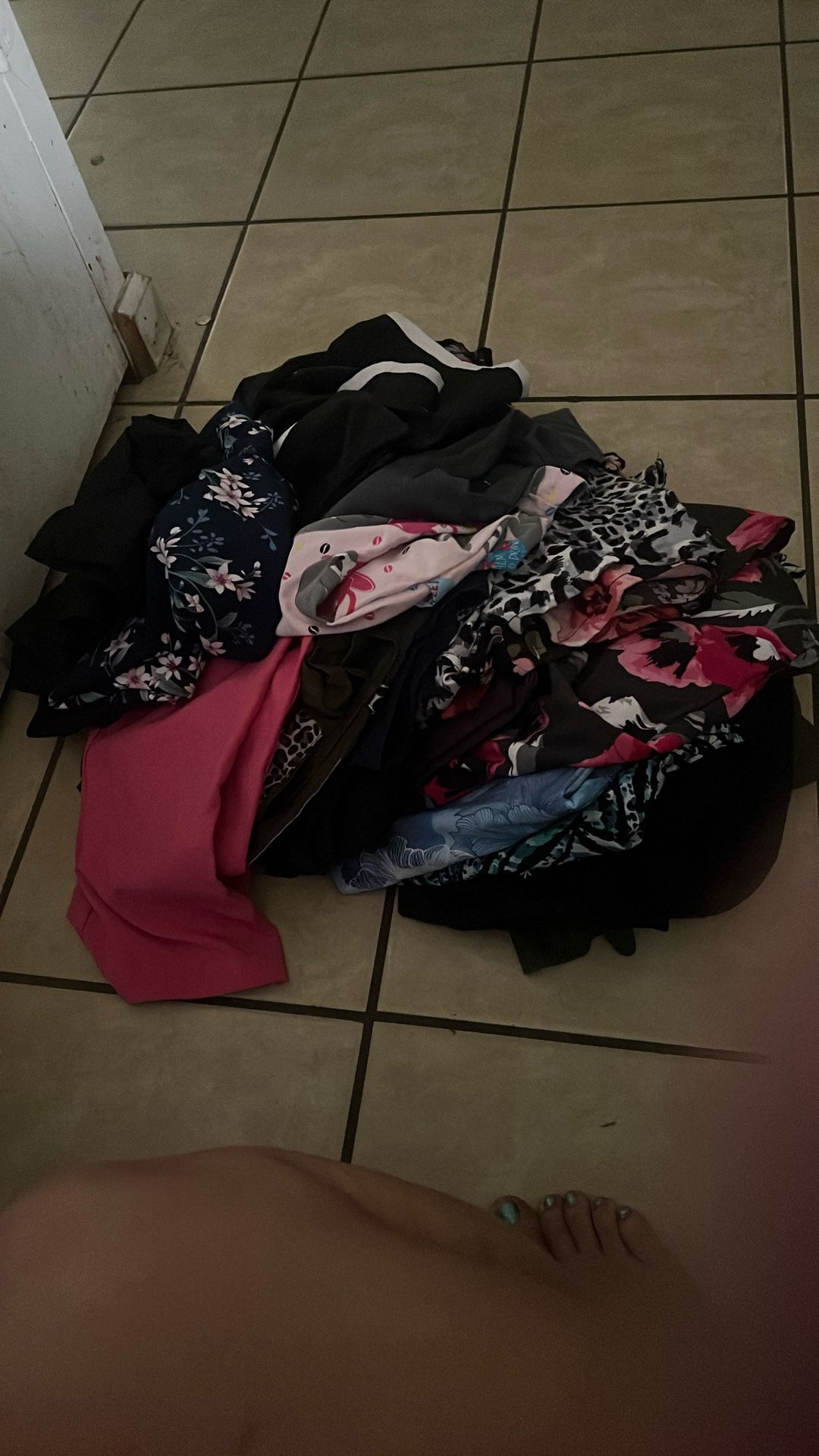 Size Large Medium Scrubs Tops And Pants. Great Condition