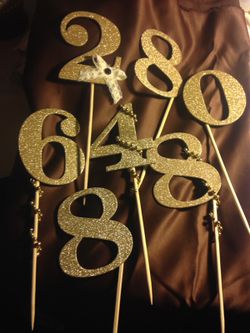 Cake toppers