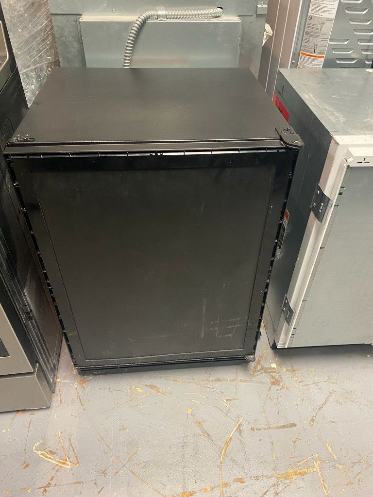 U-Line Freezer 24"inch Panel Ready