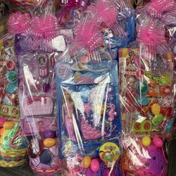 Girl Theme Easter Baskets , Toys