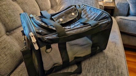 Sherpa Original Deluxe Travel Bag Pet Dog Cat Carrier Airplane and Airline Approved