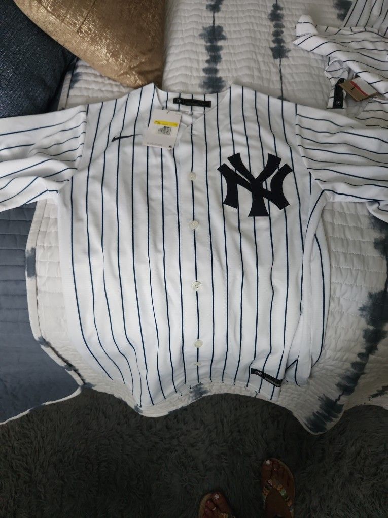 New York Yankees Jersey Small