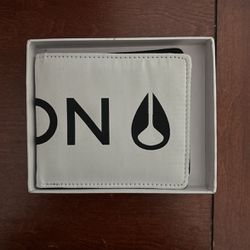 Men’s Wallet -NIXON- $5