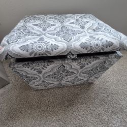 Small Cushion Chair/Storage Box