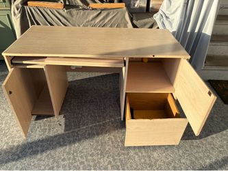FREE OFFICE DESK - PICk UP NOW!
