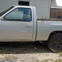 Nissan hardbody parts