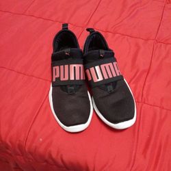 Puma Size 71/2.    Women