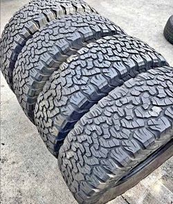 🎃 275 65 18 Bfgoodrich ko2 Tires Con 80% de Vida Las 4