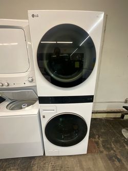 LG Washer and Dryer Laundry Tower