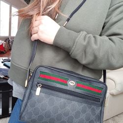 Authentic Vintage Gucci GG Monogram Supreme Sherry Web Ophidia Camera Crossbody Bag
