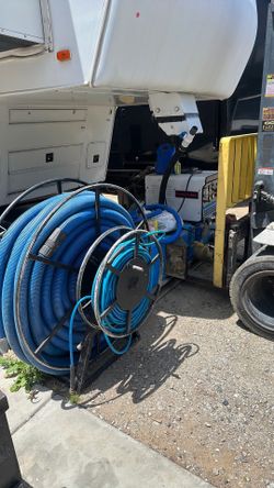 Truckmount carpet cleaner complete set up