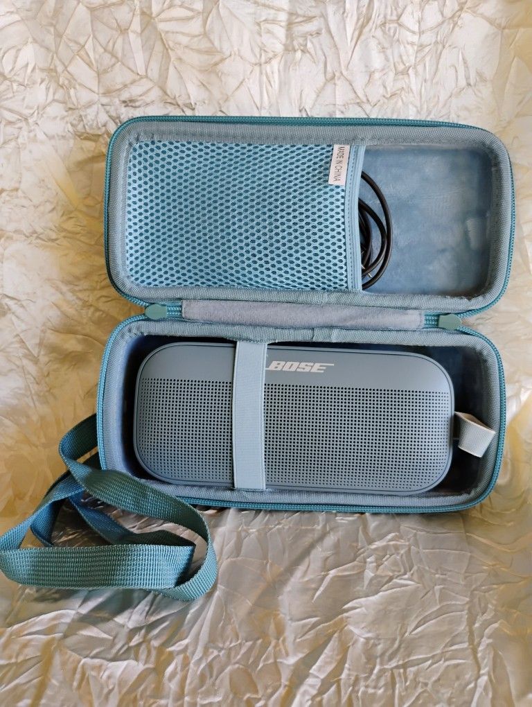 Bose Portable Bluetooth Speaker, Soundlink Flex, With Case
