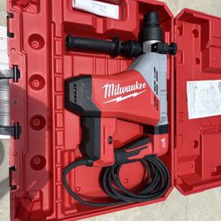 Milwaukee 1 3/4” SDS-max Rotary Hammer 