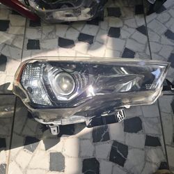2014 To 2020 Toyota 4Runner Right Headlight