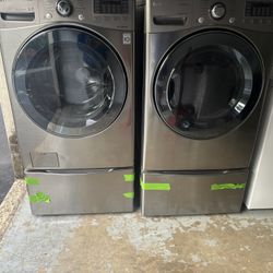 ⭐️NICE CLEAN STAINLESS STEEL LG WASHER AND DRYER SET⭐️