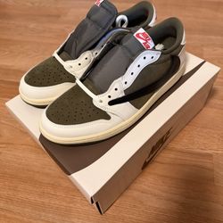 10.5M - Travis Scott Jordan 1 Medium Olive