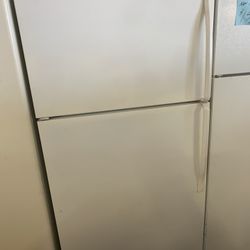 Whirlpool White Refrigerator . Warehouse pricing.   Warranty  . Delivery Available . 2522 Market st. 33901