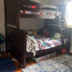 Twin Over Full Bunk bed 