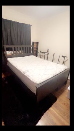 Gray Wood Bed Frame with Mattress QUEEN