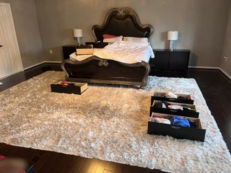 Havertys California King Bed