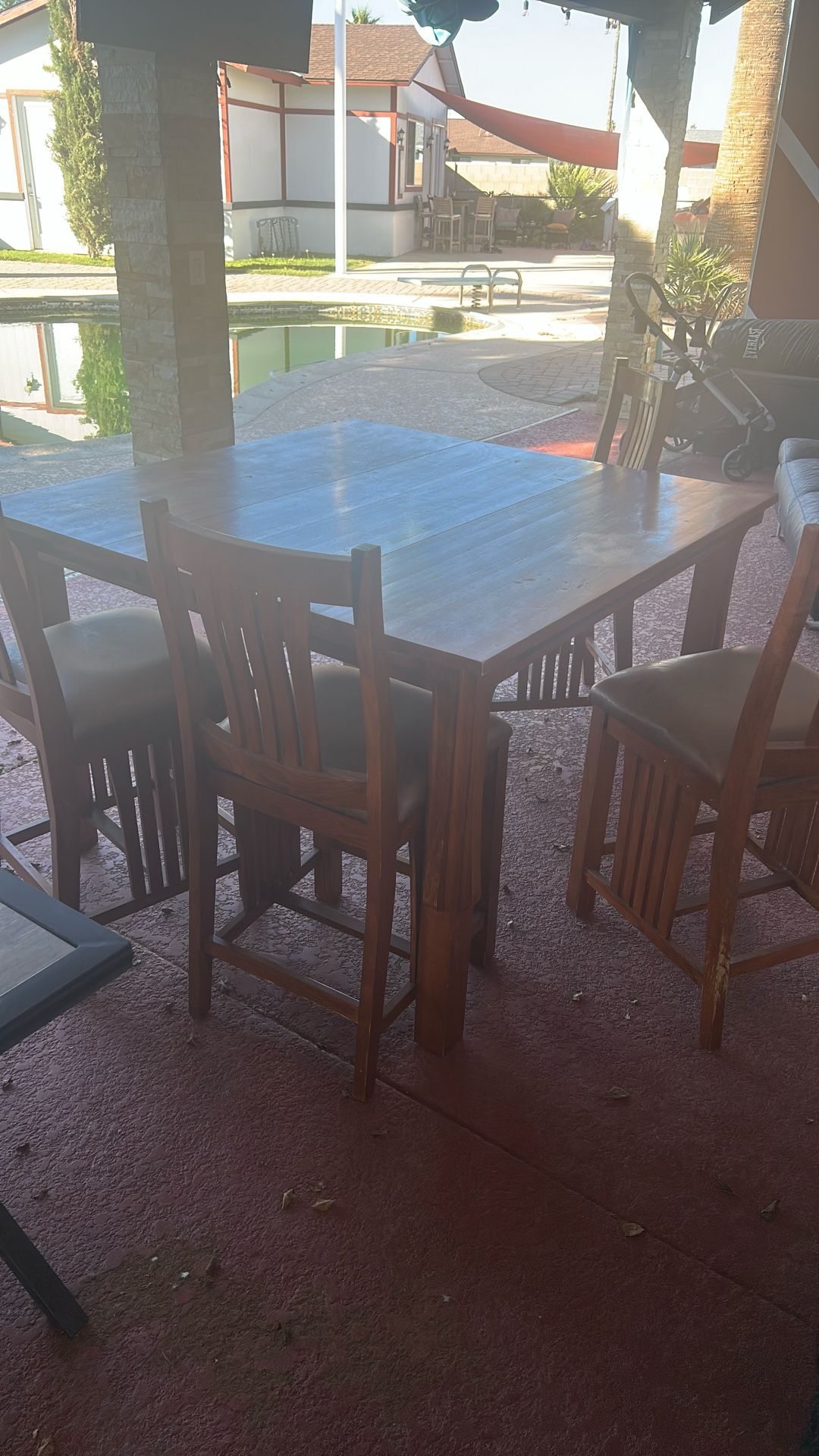 Table And Chairs 