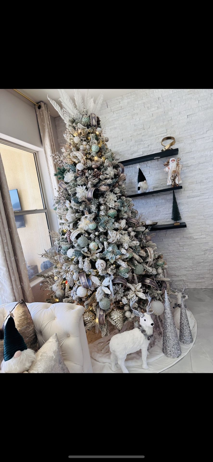 Christmas Tree 9 Feet King Of Christmas Brand No Lights Including