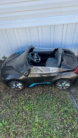 Battery operated drivable car for a toddler