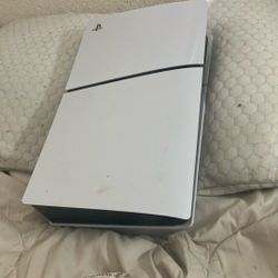 PlayStation five brand new works, comes with a controller No Pickup