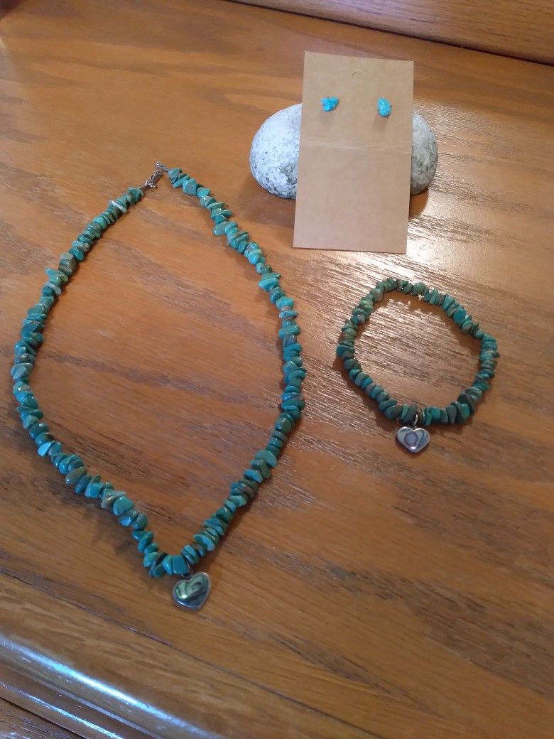 Turquoise Necklace, Bracelet And Earring Set 