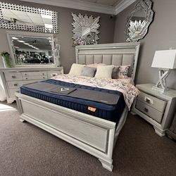 4 PC KING BEDROOM SET
