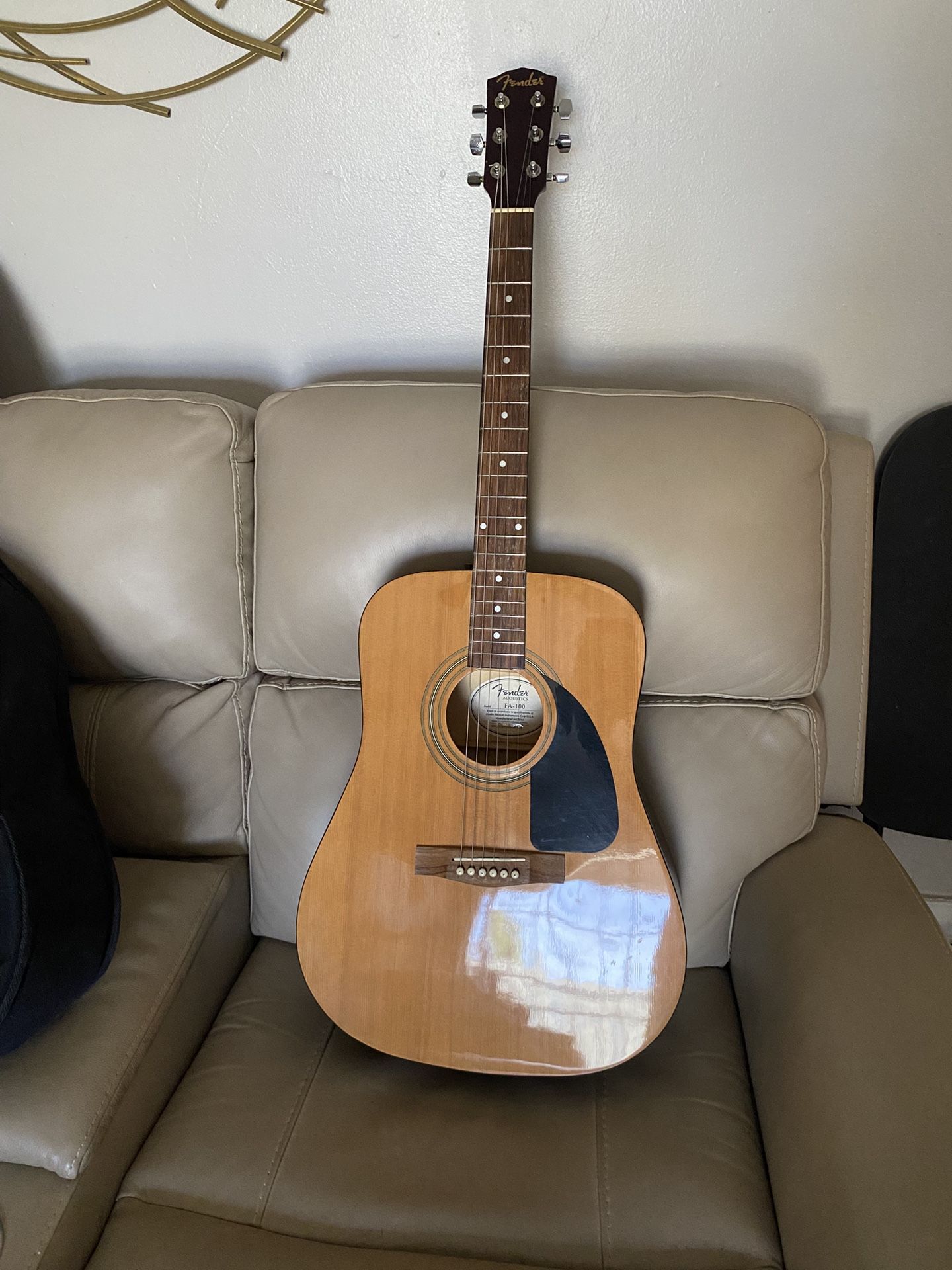 Fender FA-100 Guitar