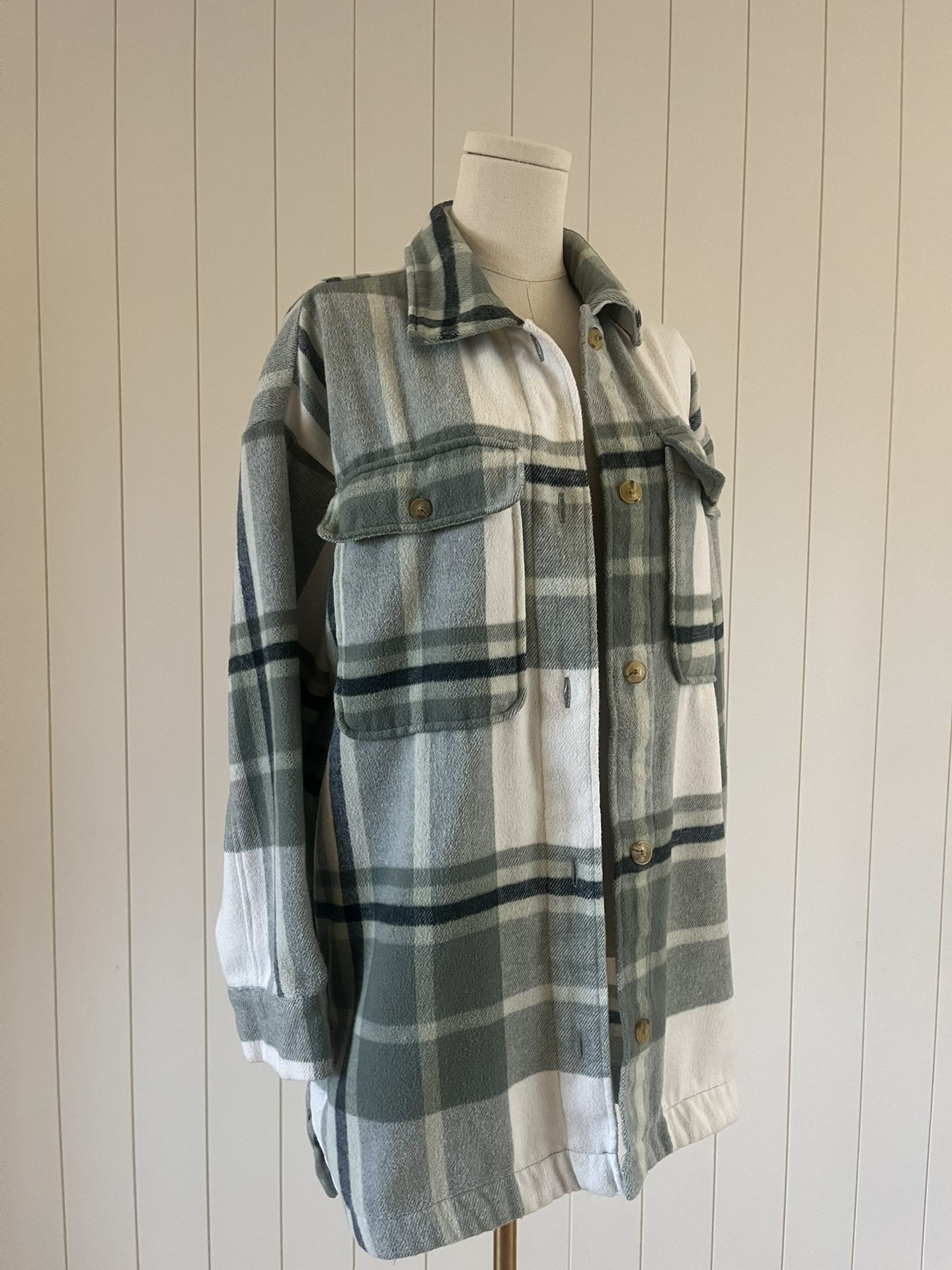 Women’s Plaid Shirt Jacket
