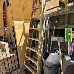 Fiber glass ladder 8-foot